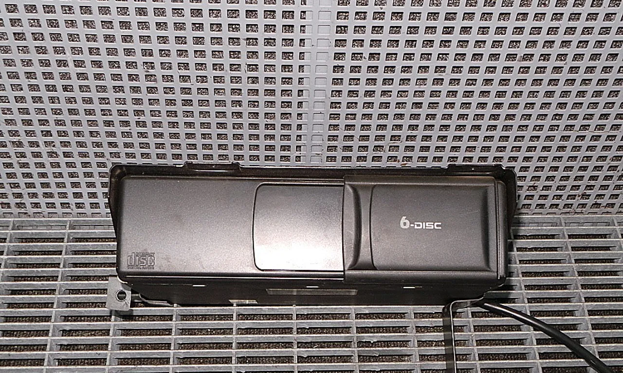 MAGAZIE CD VOLKSWAGEN TOUAREG 2002-2013