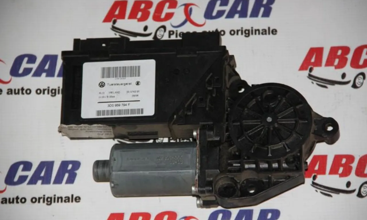Motoras macara usa dreapta spate VOLKSWAGEN TOUAREG 2002-2013