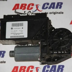 Motoras macara usa dreapta spate