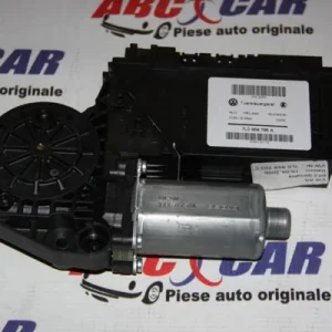 Motoras macara usa dreapta spate