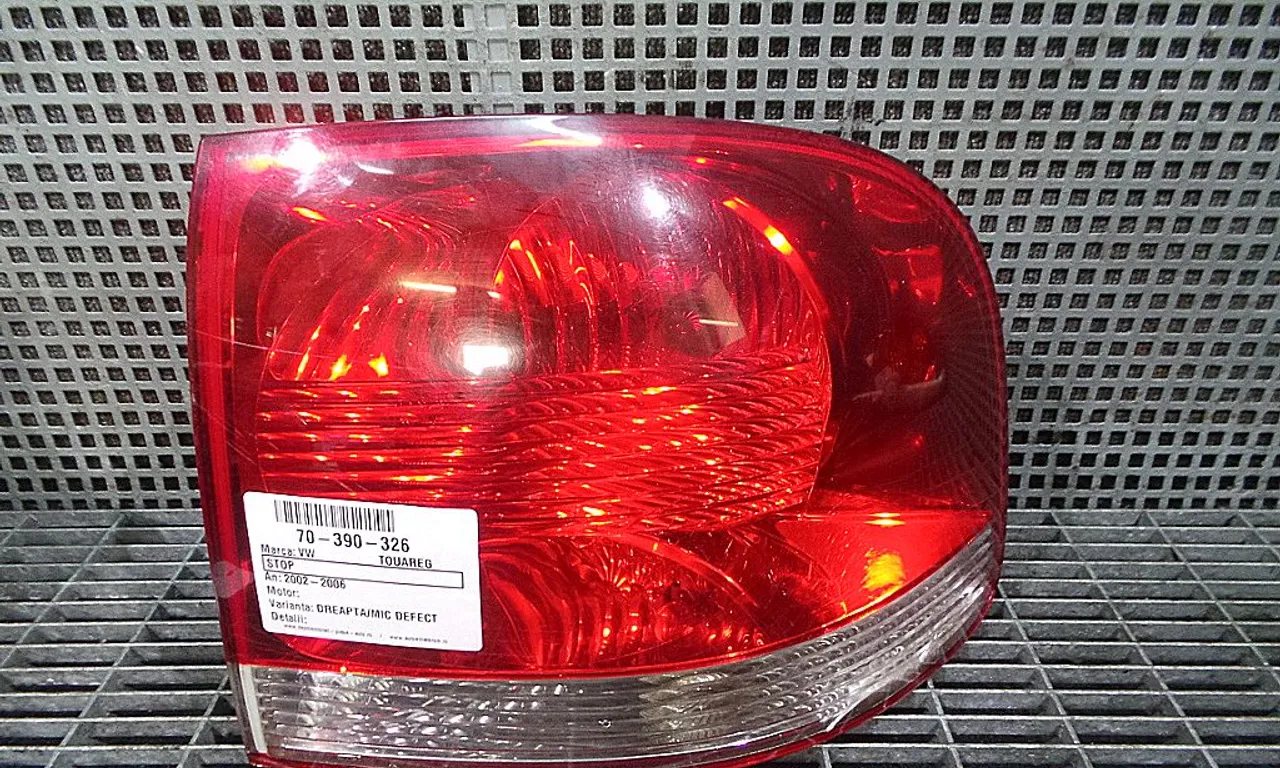STOP DREAPTA VOLKSWAGEN TOUAREG 2002-2013