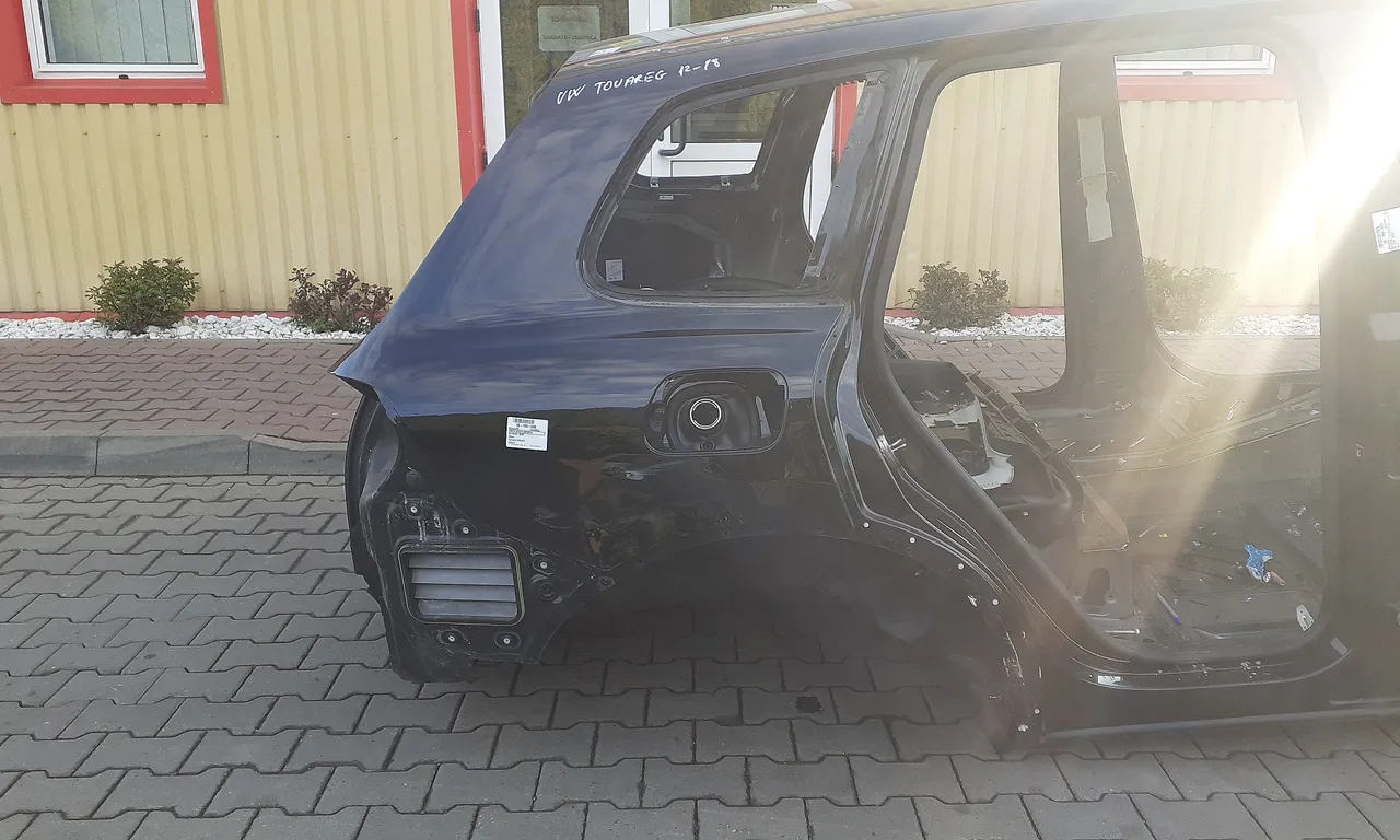 ARIPA SPATE DREAPTA VOLKSWAGEN TOUAREG 2010-2018