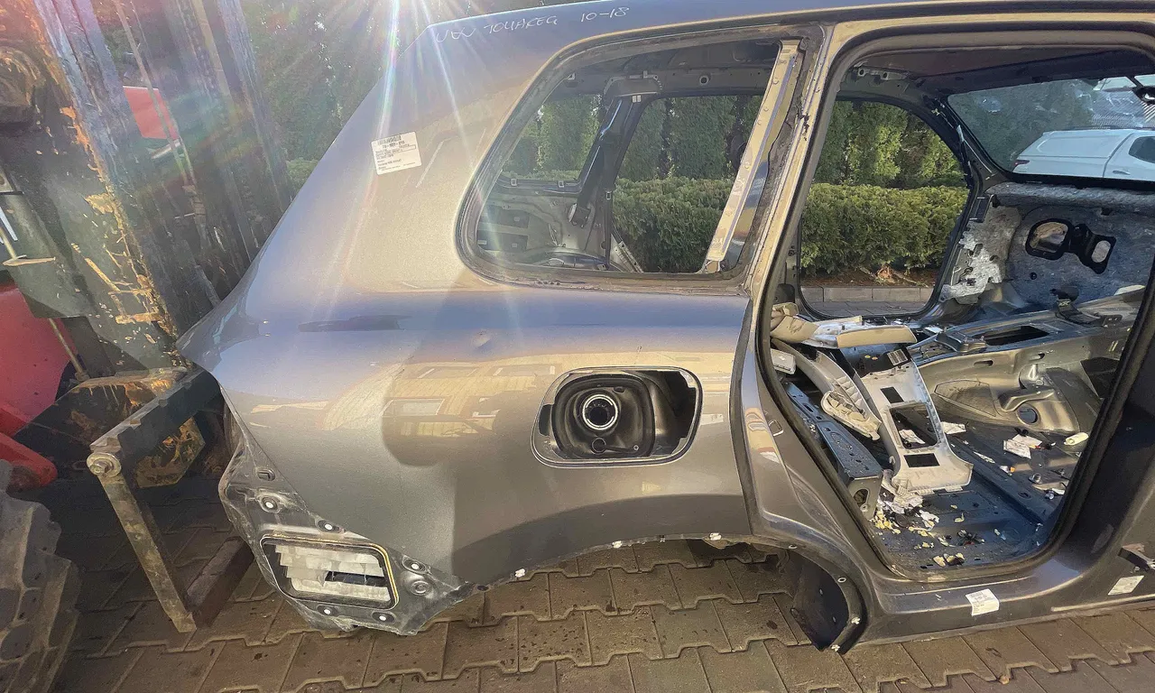 ARIPA SPATE DREAPTA VOLKSWAGEN TOUAREG 2010-2018