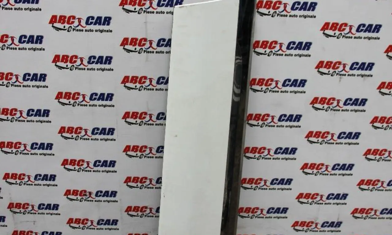 Bandou usa stanga fata VOLKSWAGEN TOUAREG 2010-2018