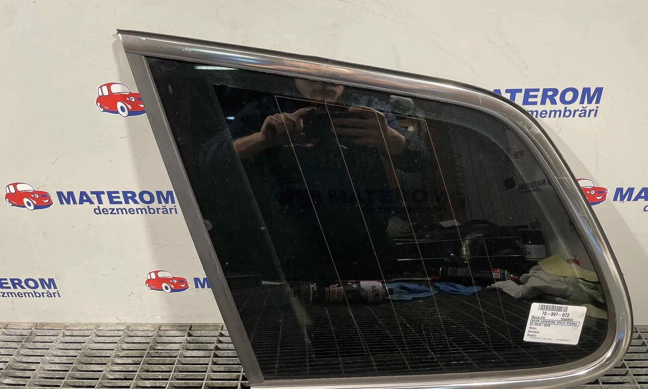 GEAM CAROSERIE SPATE STANGA VOLKSWAGEN TOUAREG 2010-2018