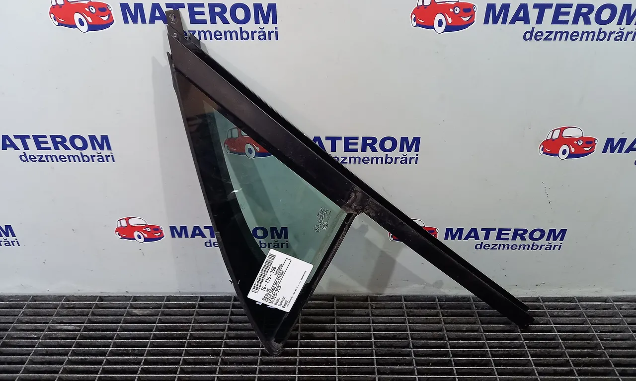 GEAM SPATE MIC STANGA VOLKSWAGEN TOUAREG 2010-2018