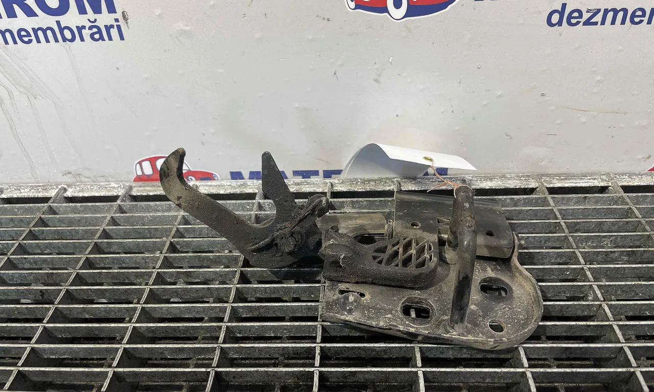 INCUIETOARE CAPOTA FATA VOLKSWAGEN TOUAREG 2010-2018