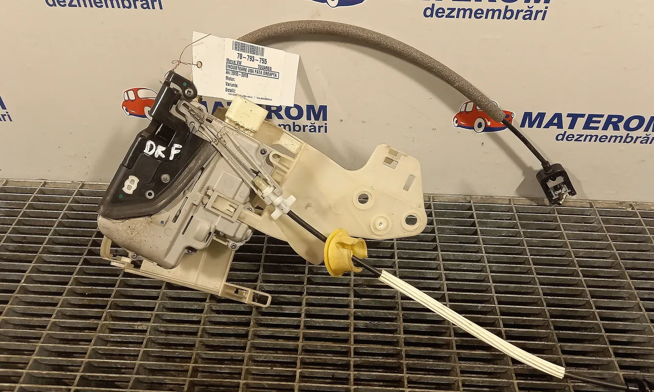 INCUIETOARE USA FATA DREAPTA VOLKSWAGEN TOUAREG 2010-2018