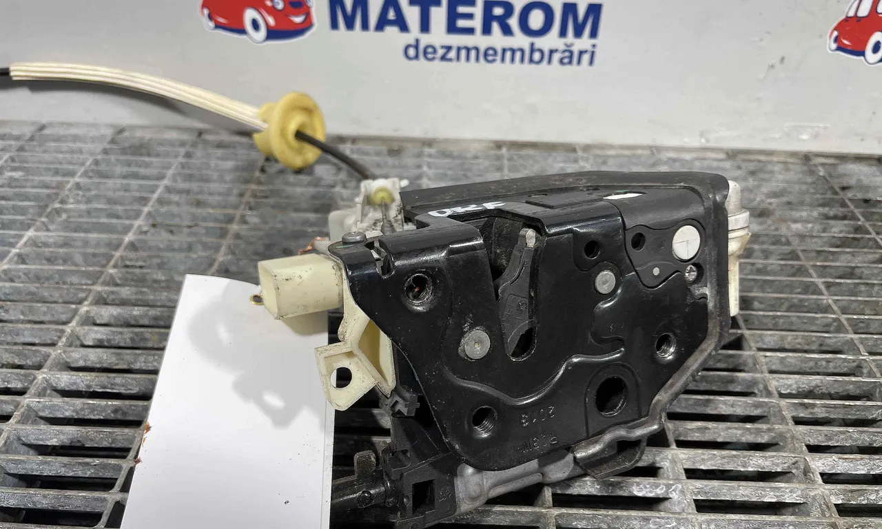 INCUIETOARE USA FATA DREAPTA VOLKSWAGEN TOUAREG 2010-2018
