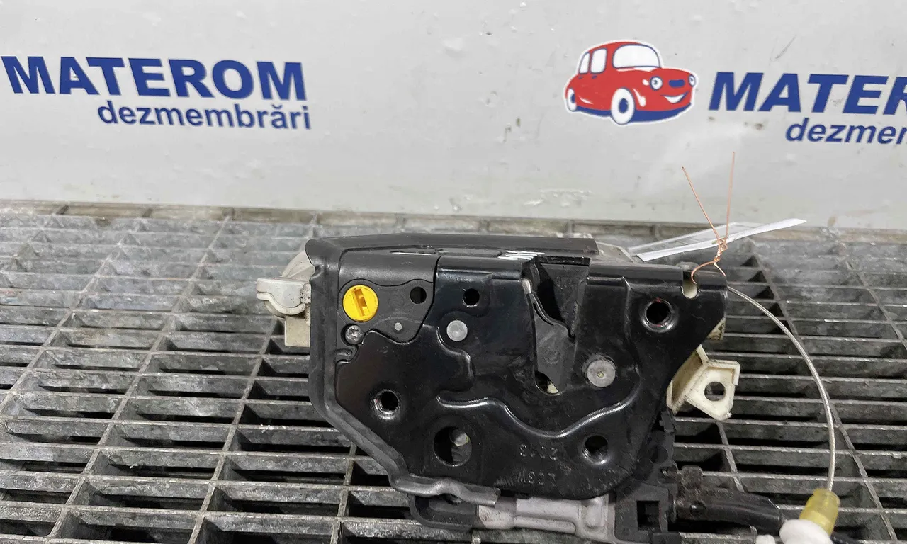 INCUIETOARE USA FATA STANGA VOLKSWAGEN TOUAREG 2010-2018