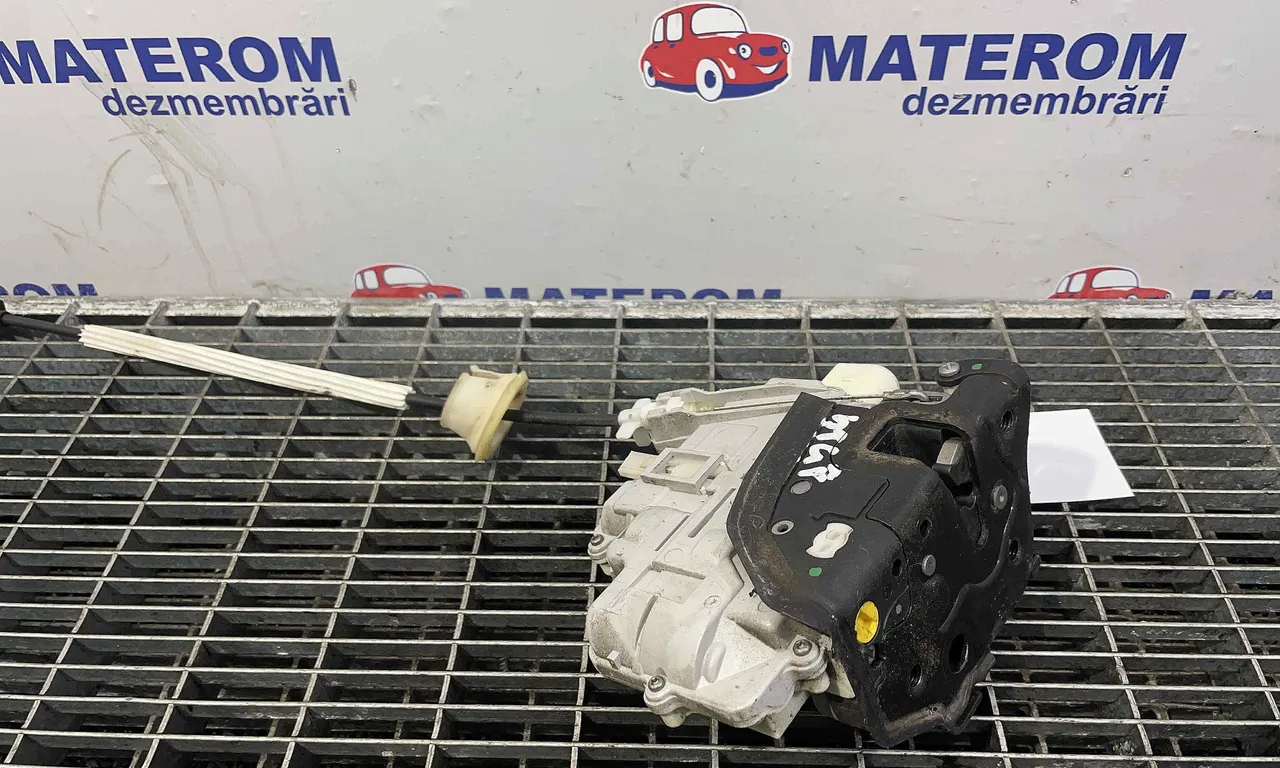 INCUIETOARE USA FATA STANGA VOLKSWAGEN TOUAREG 2010-2018