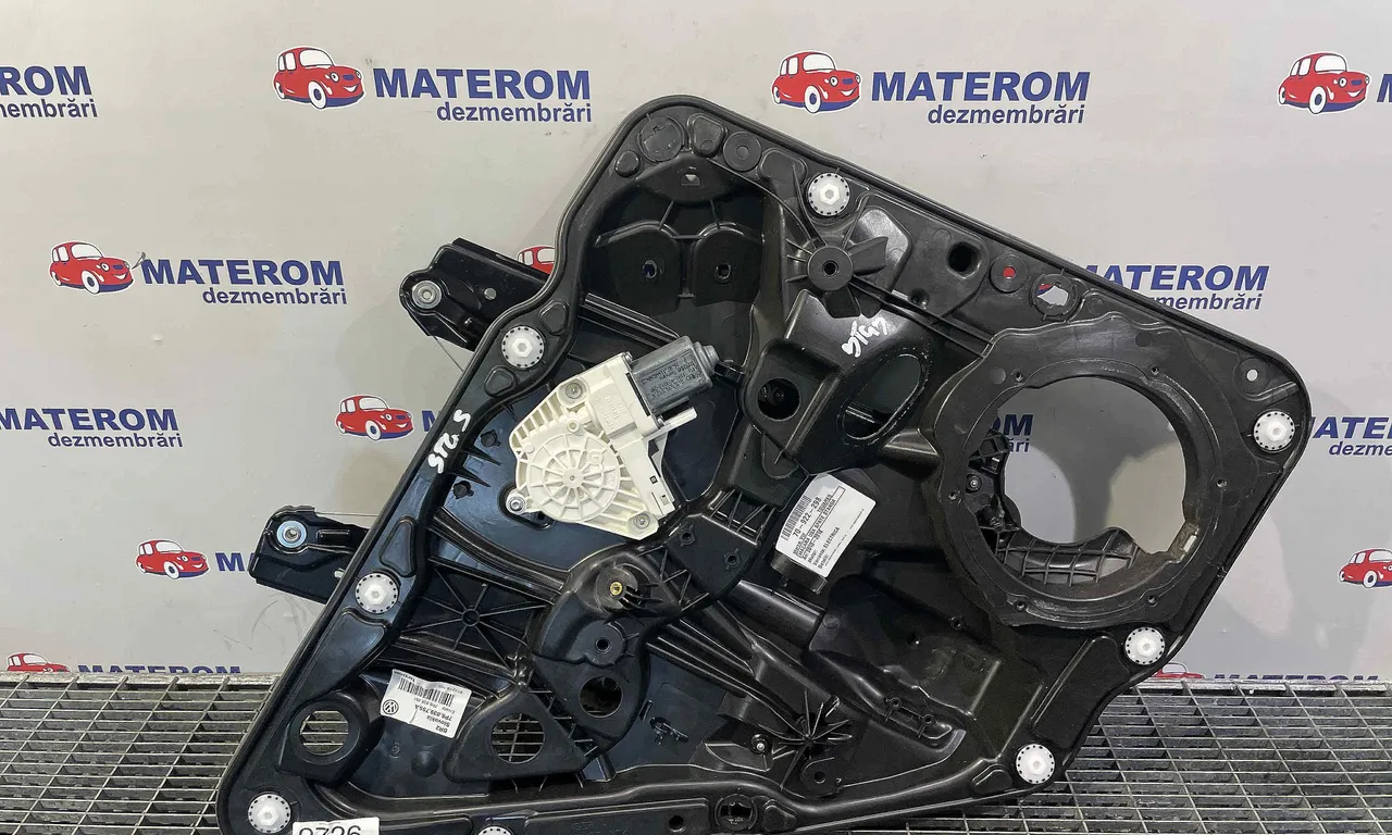 MACARA USA SPATE STANGA VOLKSWAGEN TOUAREG 2010-2018