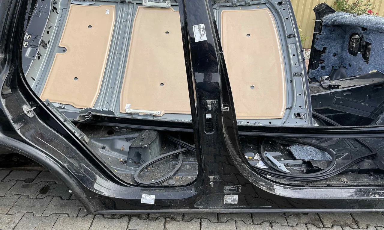 STALP MIJLOC DREAPTA VOLKSWAGEN TOUAREG 2010-2018
