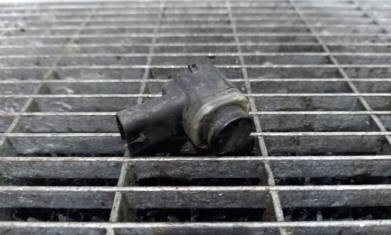 SENZOR PARCARE FATA VOLKSWAGEN TOUAREG 2010-2018