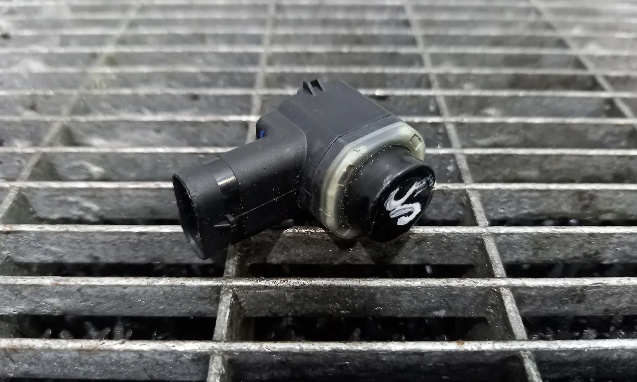 SENZOR PARCARE SPATE VOLKSWAGEN TOUAREG 2010-2018