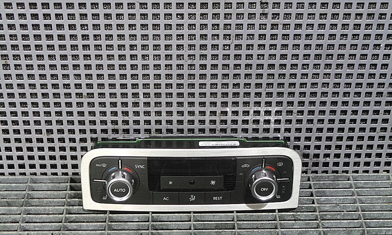 TABLOU COMANDA INCALZIRE VOLKSWAGEN TOUAREG 2010-2018