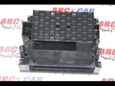 Suport magazie CD-uri VOLKSWAGEN TOUAREG 2010-2018 oe 7P6858408, vedere frontata