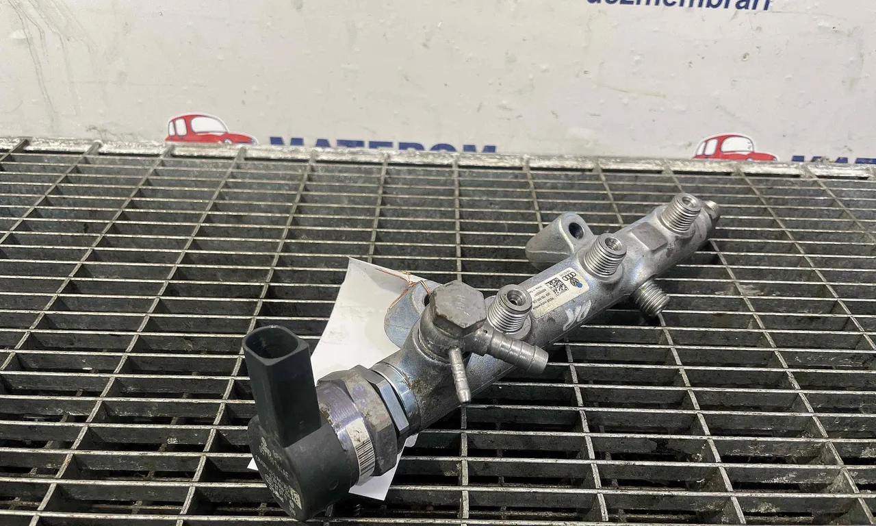 RAMPA INJECTIE VOLKSWAGEN TOUAREG 2010-2018