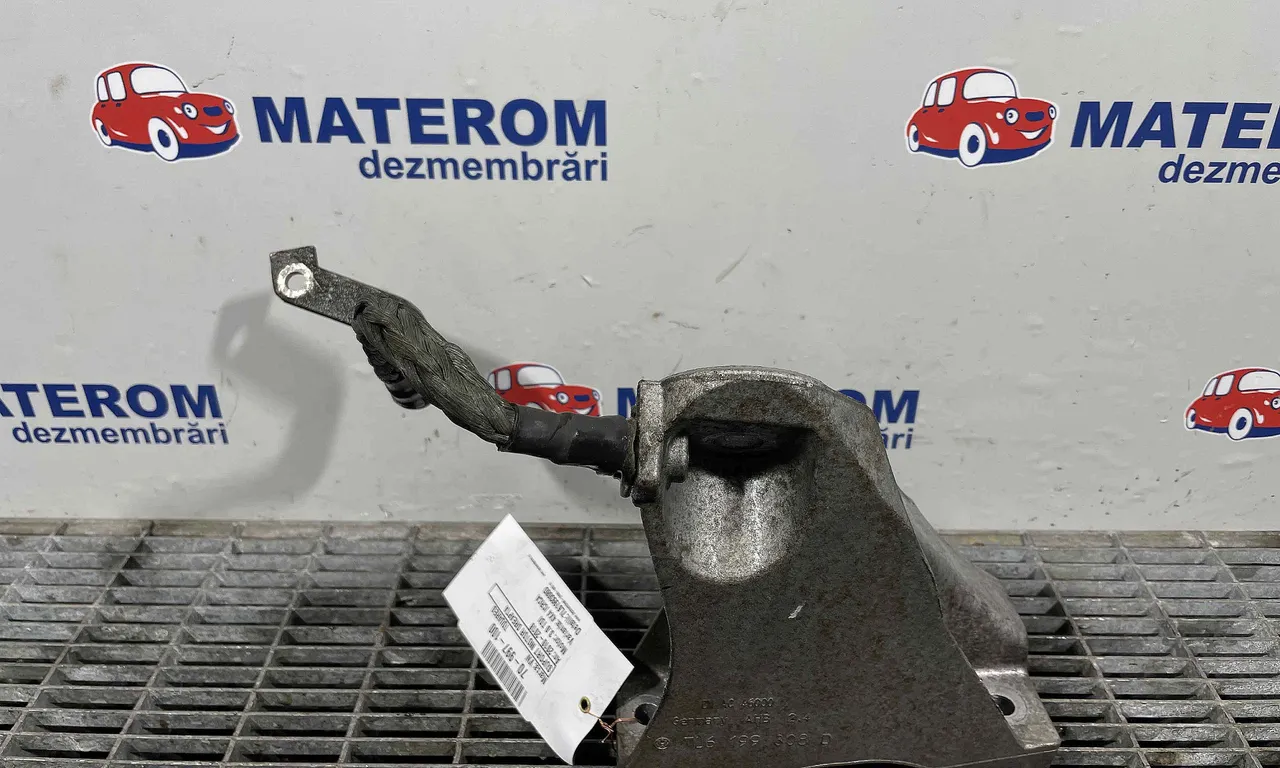 SUPORT MOTOR DREAPTA VOLKSWAGEN TOUAREG 2010-2018