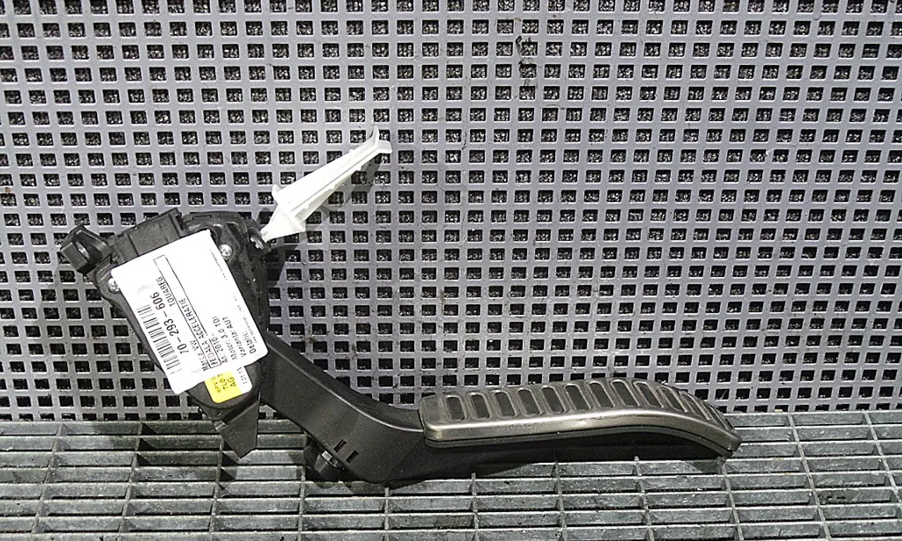 PEDALA ACCELERATIE VOLKSWAGEN TOUAREG 2010-2018