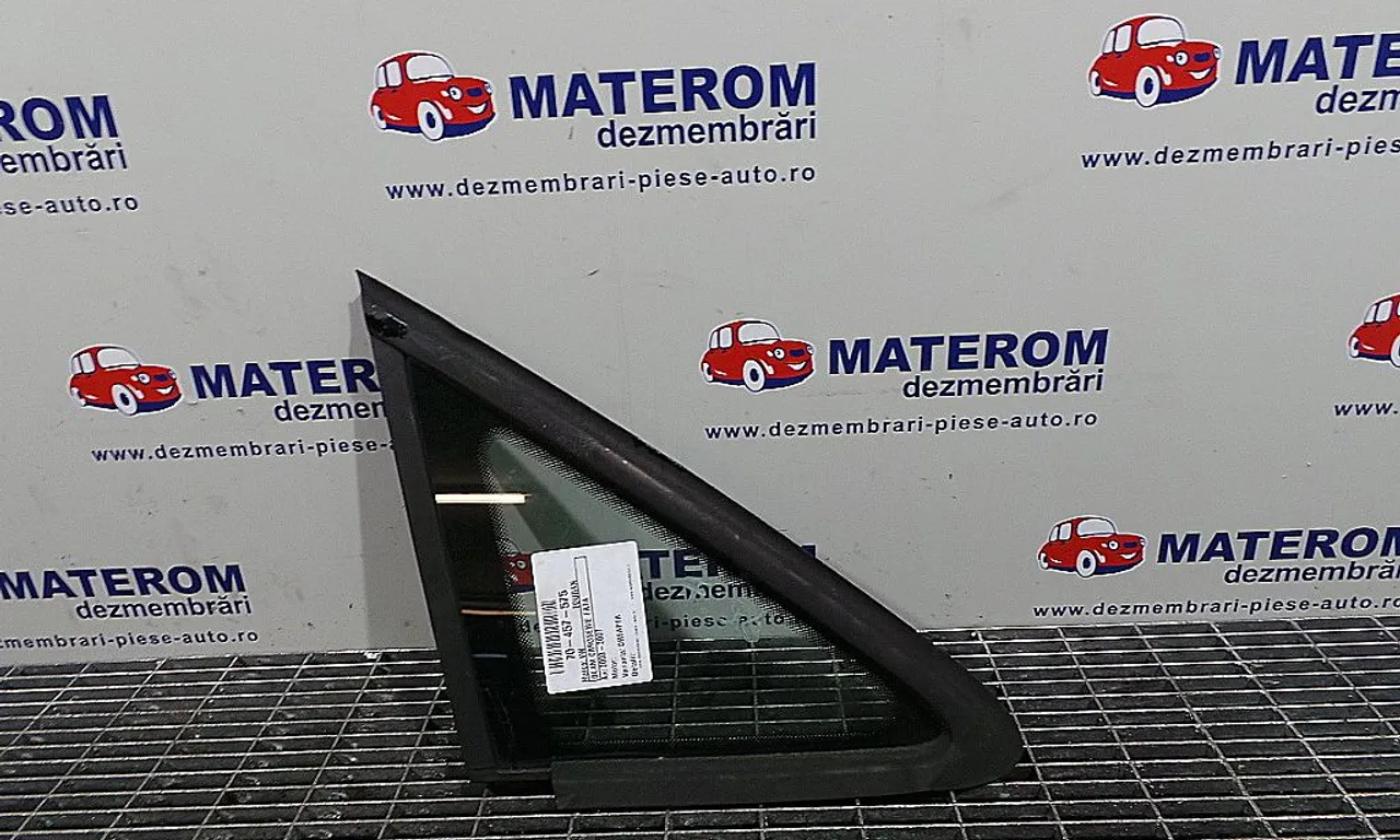 GEAM CAROSERIE FATA DREAPTA VOLKSWAGEN TOURAN 2003-2011