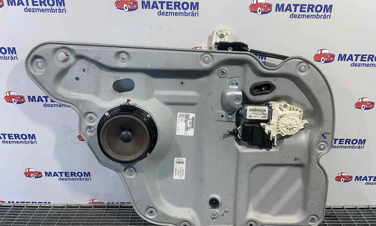 MACARA USA SPATE STANGA VOLKSWAGEN TOURAN 2003-2011