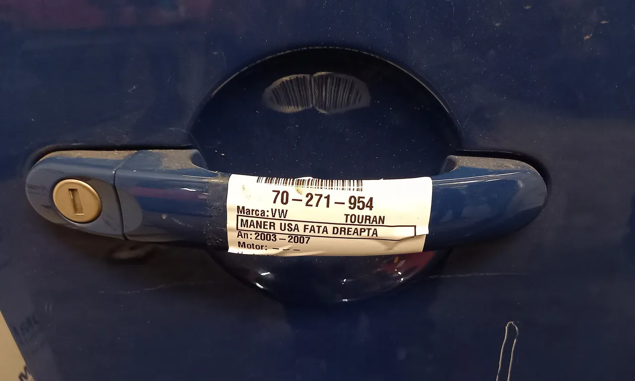 MANER USA FATA DREAPTA VOLKSWAGEN TOURAN 2003-2011