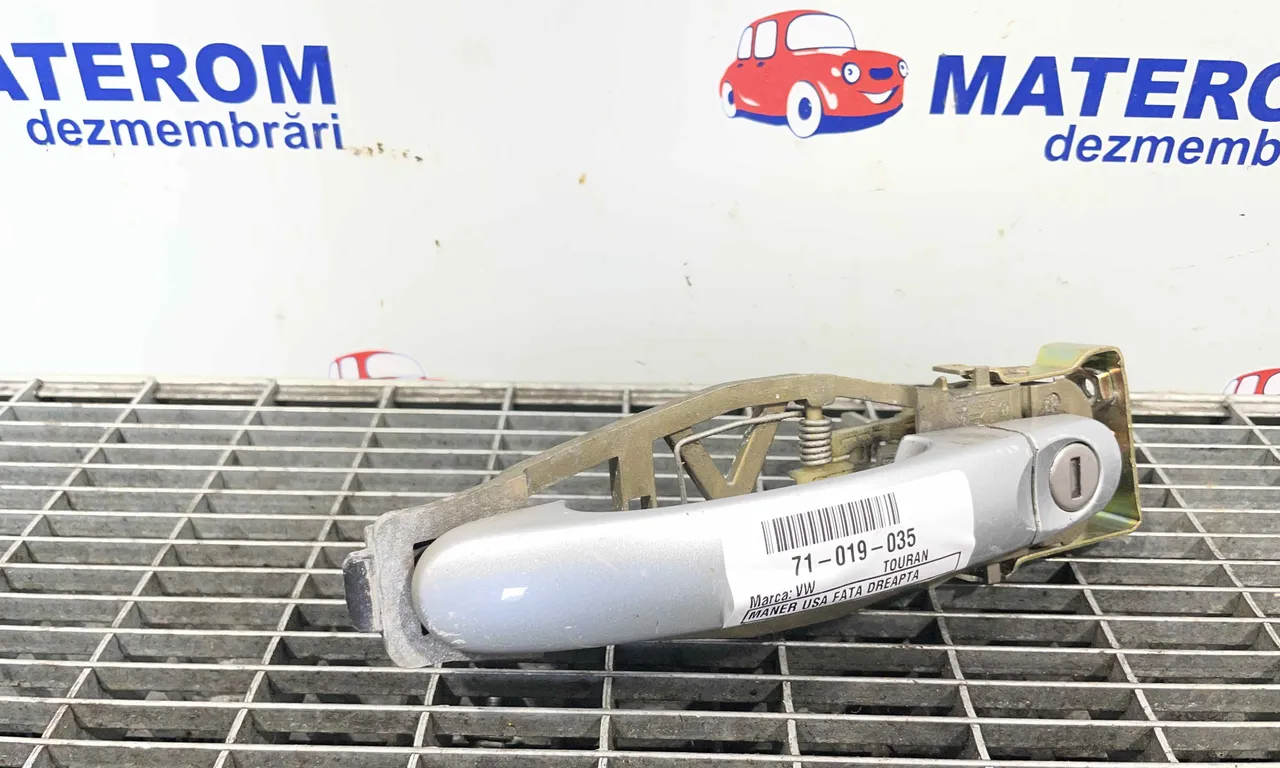 MANER USA FATA DREAPTA VOLKSWAGEN TOURAN 2003-2011
