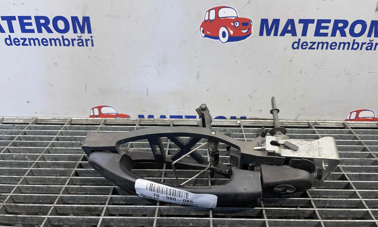 MANER USA FATA STANGA VOLKSWAGEN TOURAN 2003-2011