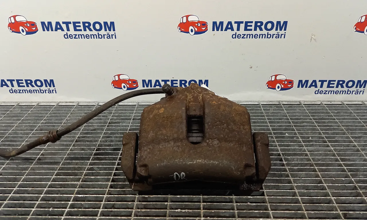 ETRIER FATA DREAPTA VOLKSWAGEN TOURAN 2003-2011