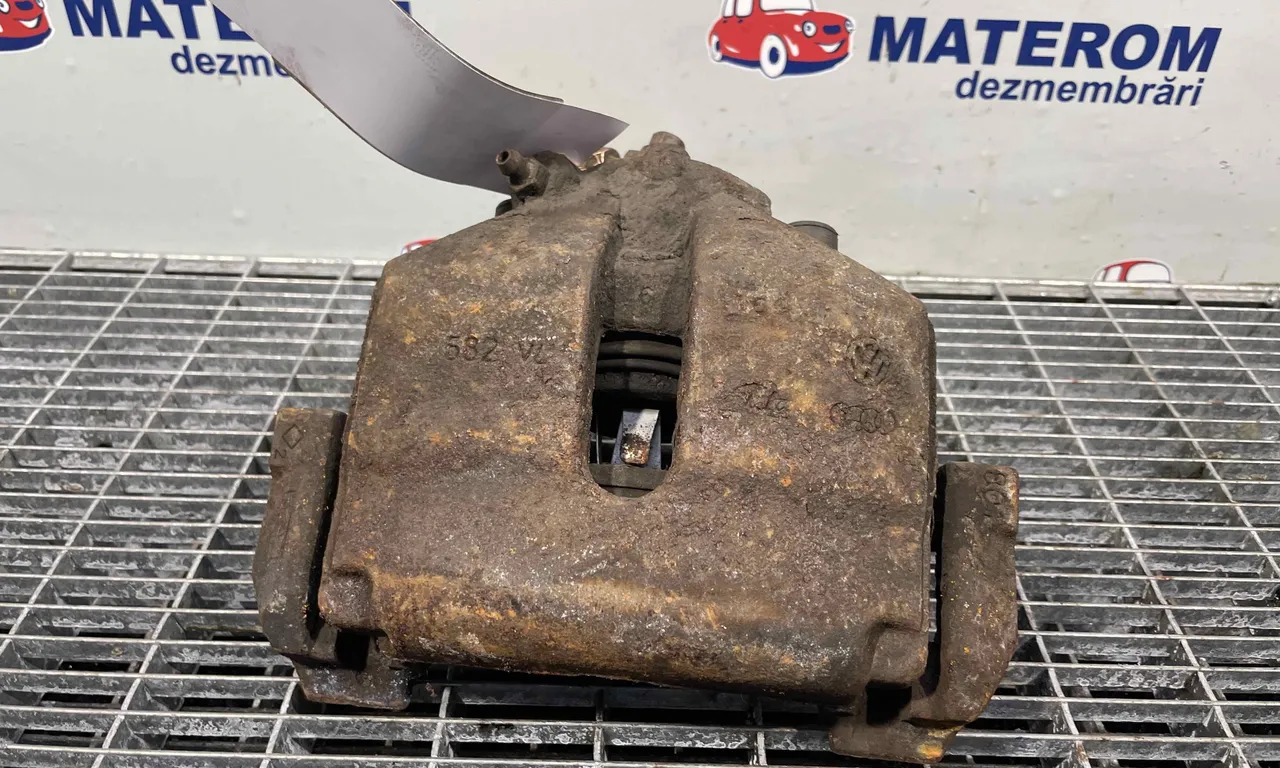 ETRIER FATA DREAPTA VOLKSWAGEN TOURAN 2003-2011
