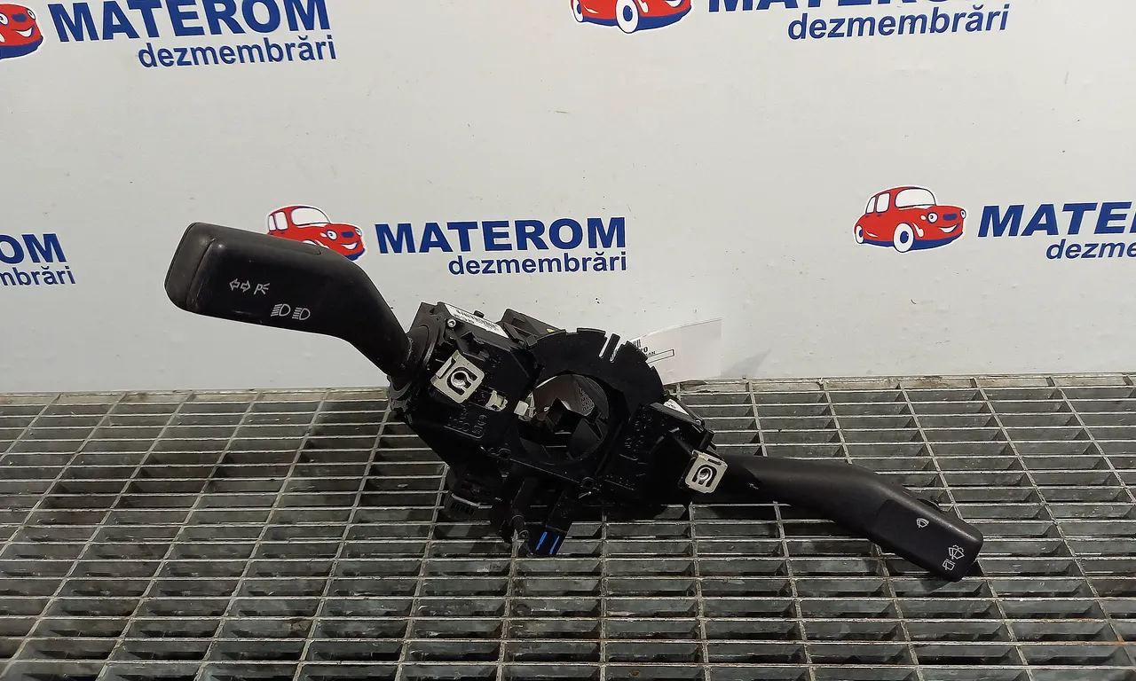 BLOC SEMNALIZARE VOLKSWAGEN TOURAN 2003-2011
