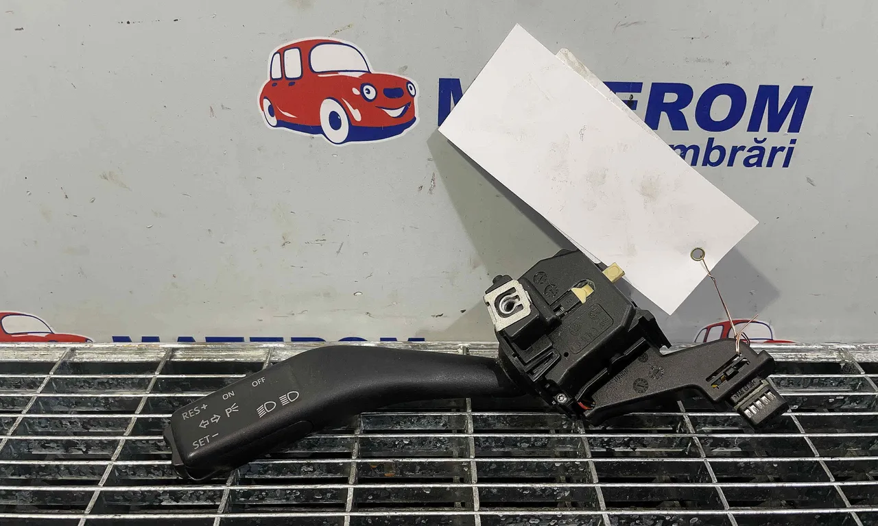 BLOC SEMNALIZARE VOLKSWAGEN TOURAN 2003-2011