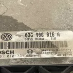 CALCULATOR MOTOR VOLKSWAGEN TOURAN 1.9 2003-2011 oe-03G906016A, vedere laterala