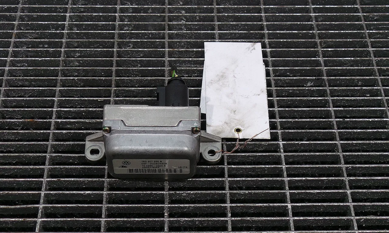 SENZOR ESP VOLKSWAGEN TOURAN 2003-2011
