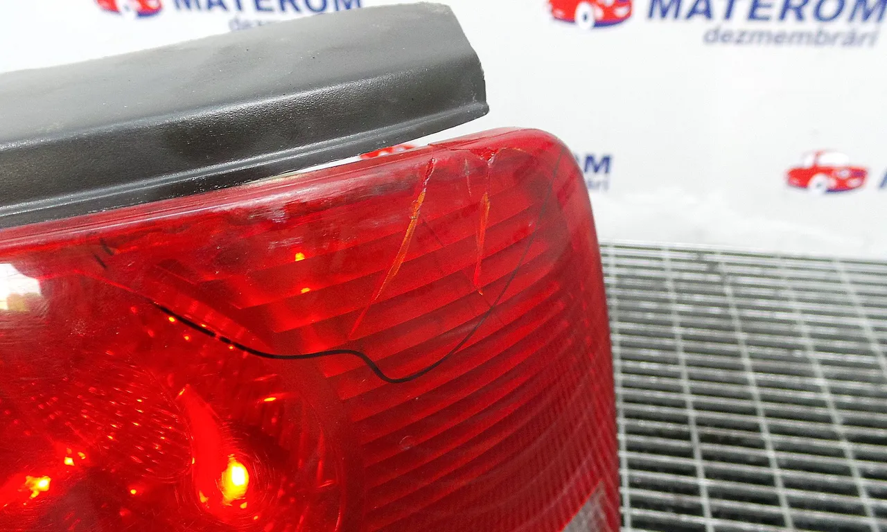 STOP DREAPTA VOLKSWAGEN TOURAN 2003-2011
