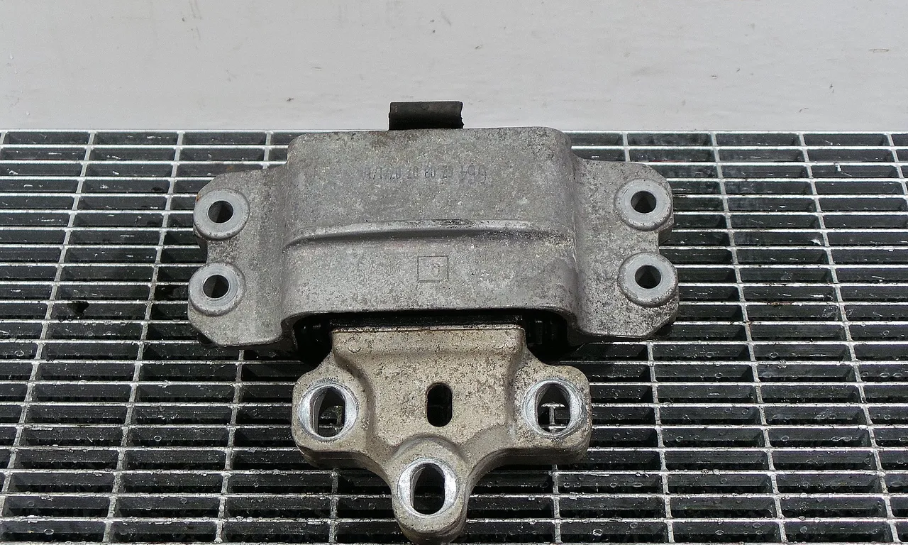 TAMPON CUTIE VITEZE VOLKSWAGEN TOURAN 2003-2011