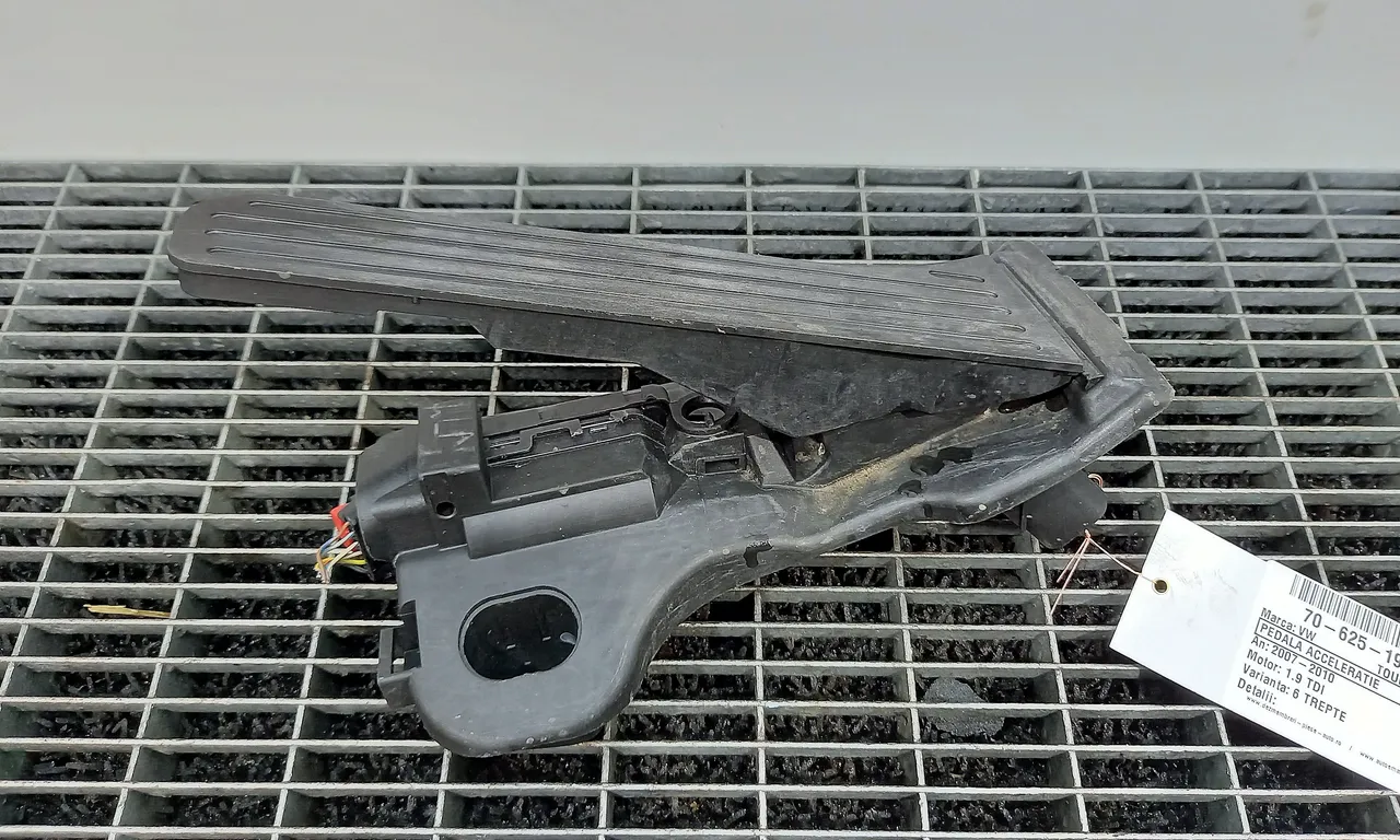 PEDALA ACCELERATIE VOLKSWAGEN TOURAN 2003-2011