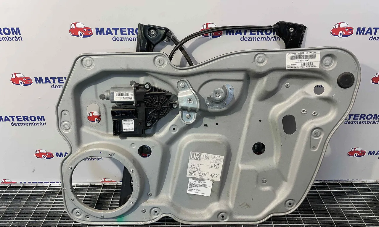 MACARA USA FATA DREAPTA VOLKSWAGEN TOURAN 2010-2016