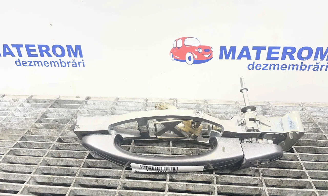 MANER USA FATA DREAPTA VOLKSWAGEN TOURAN 2010-2016