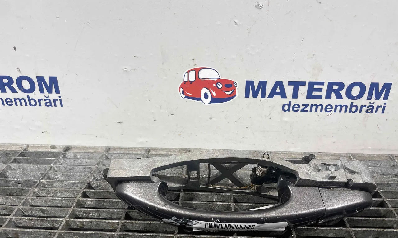 MANER USA SPATE STANGA VOLKSWAGEN TOURAN 2010-2016