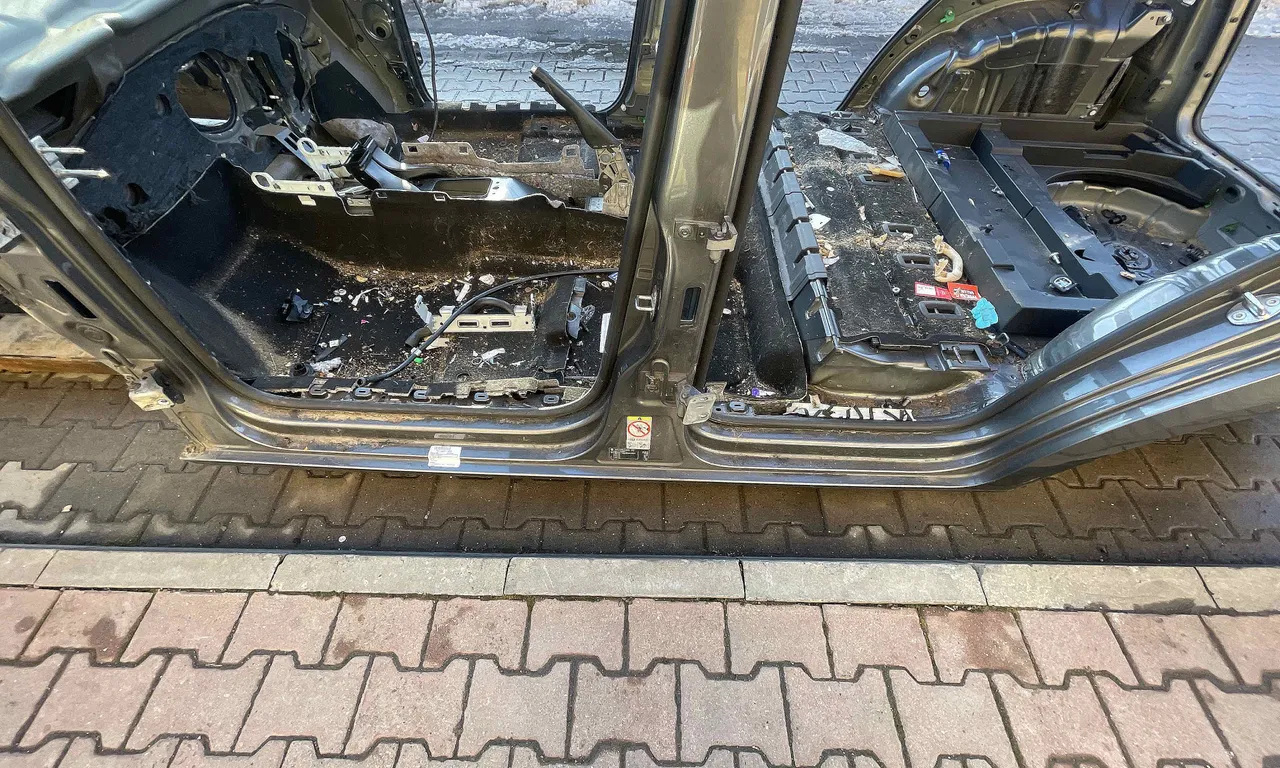 PRAG STANGA VOLKSWAGEN TOURAN 2010-2016