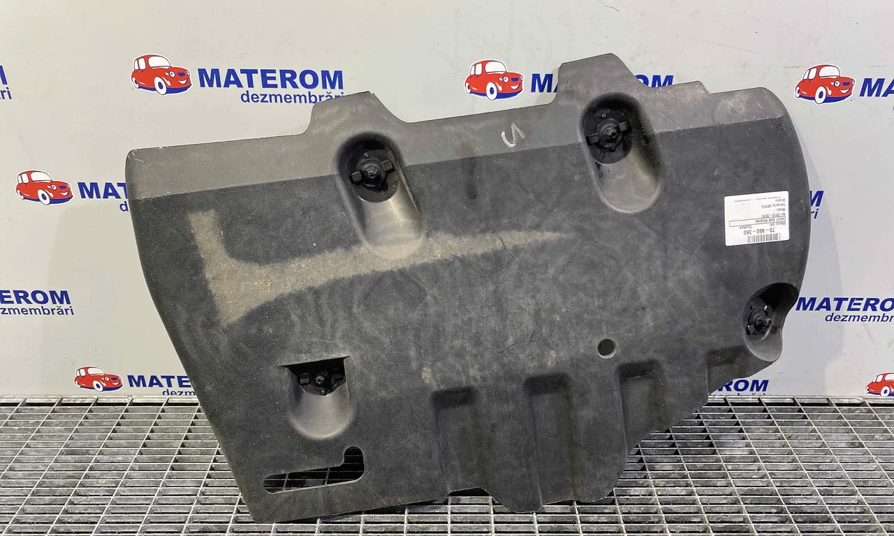 SCUT SUB MASINA VOLKSWAGEN TOURAN 2010-2016