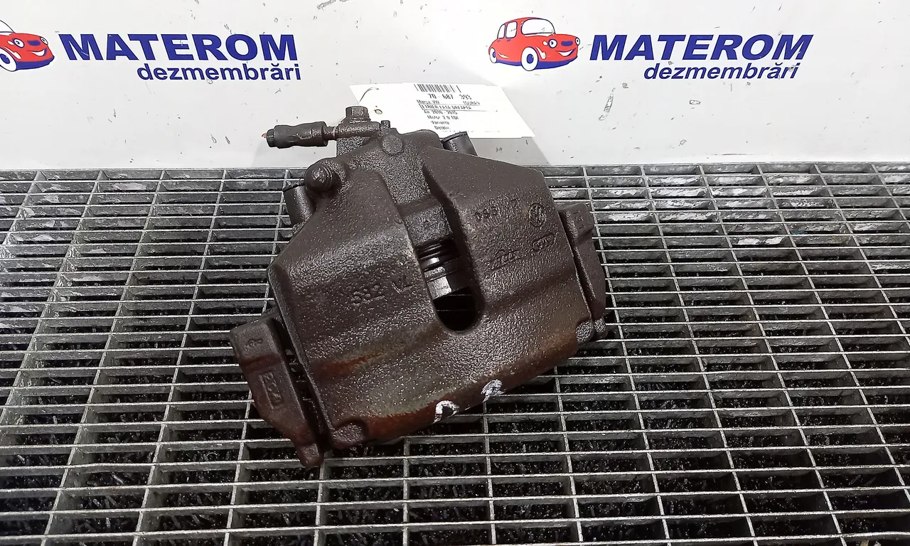 ETRIER FATA DREAPTA VOLKSWAGEN TOURAN 2010-2016