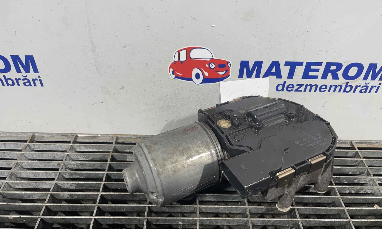 MOTORAS STERGATOR PARBRIZ VOLKSWAGEN TOURAN 2010-2016