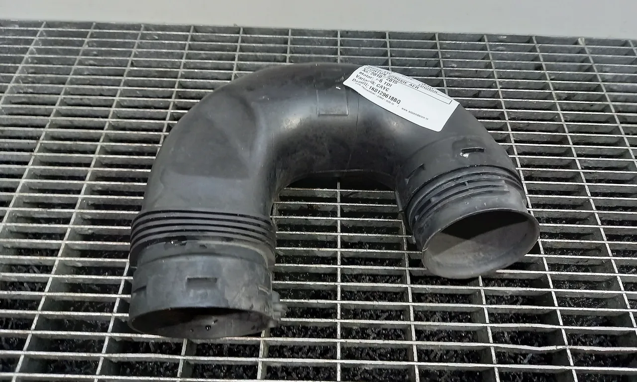 FURTUN ADMISIE AER VOLKSWAGEN TOURAN 2010-2016