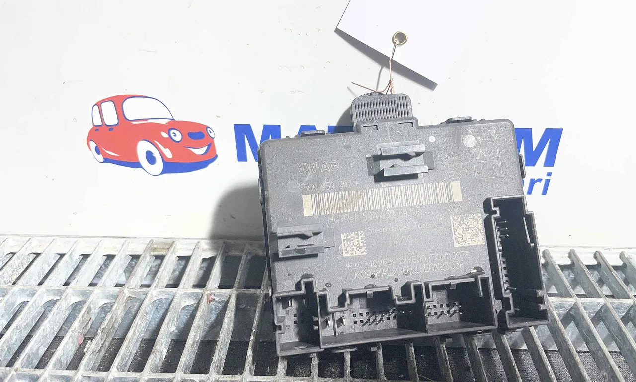 MODUL USA/STANGA FATA VOLKSWAGEN TOURAN 2015-2021
