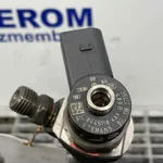 INJECTOR VOLKSWAGEN TOURAN 2.0 2015-2021 oe-04L130277AC, vedere laterala