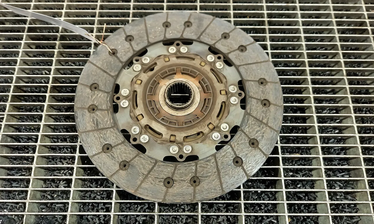 DISC AMBREIAJ VOLKSWAGEN TRANSPORTER T5 2003-2016