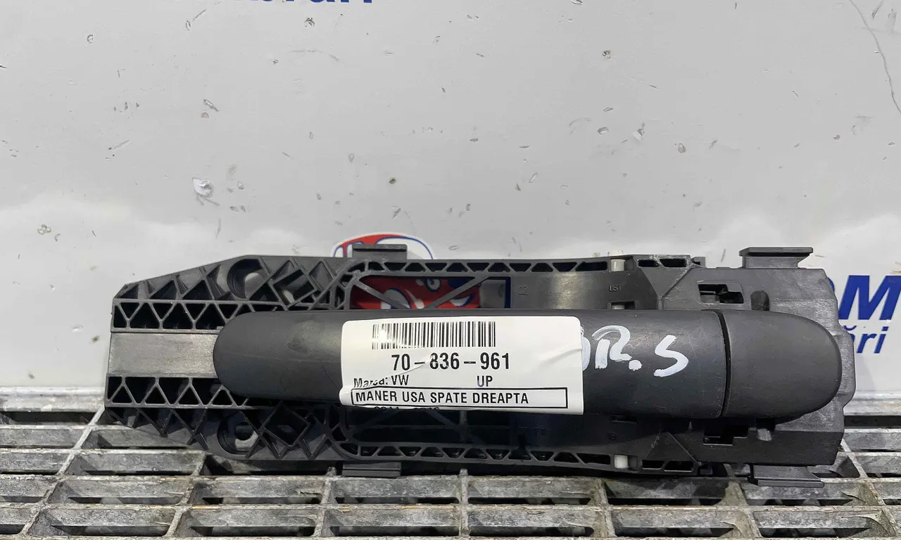 MANER USA SPATE DREAPTA VOLKSWAGEN UP! 2011-2016